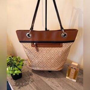 Tignanello Woven Tote Shoulder Bag Tan Brown Faux Leather Summer Purse